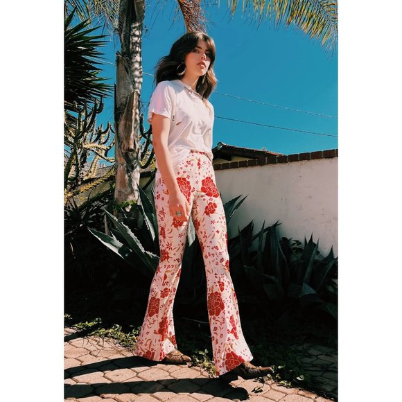 Novella Royale Pants - NEW Size S Small Womens Novella Royale The Janis Bell Bottoms Red Flamenco Pant